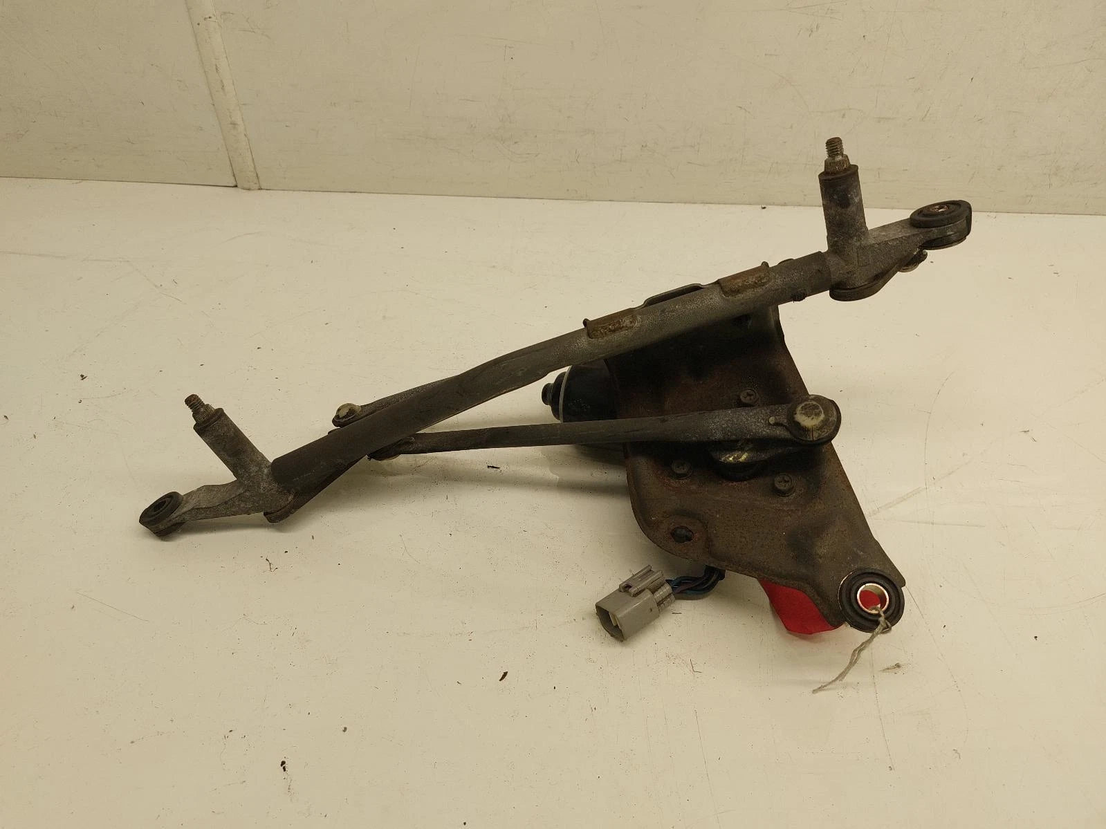Toyota Estima Mk1 Front Wiper Motor With Linkage 