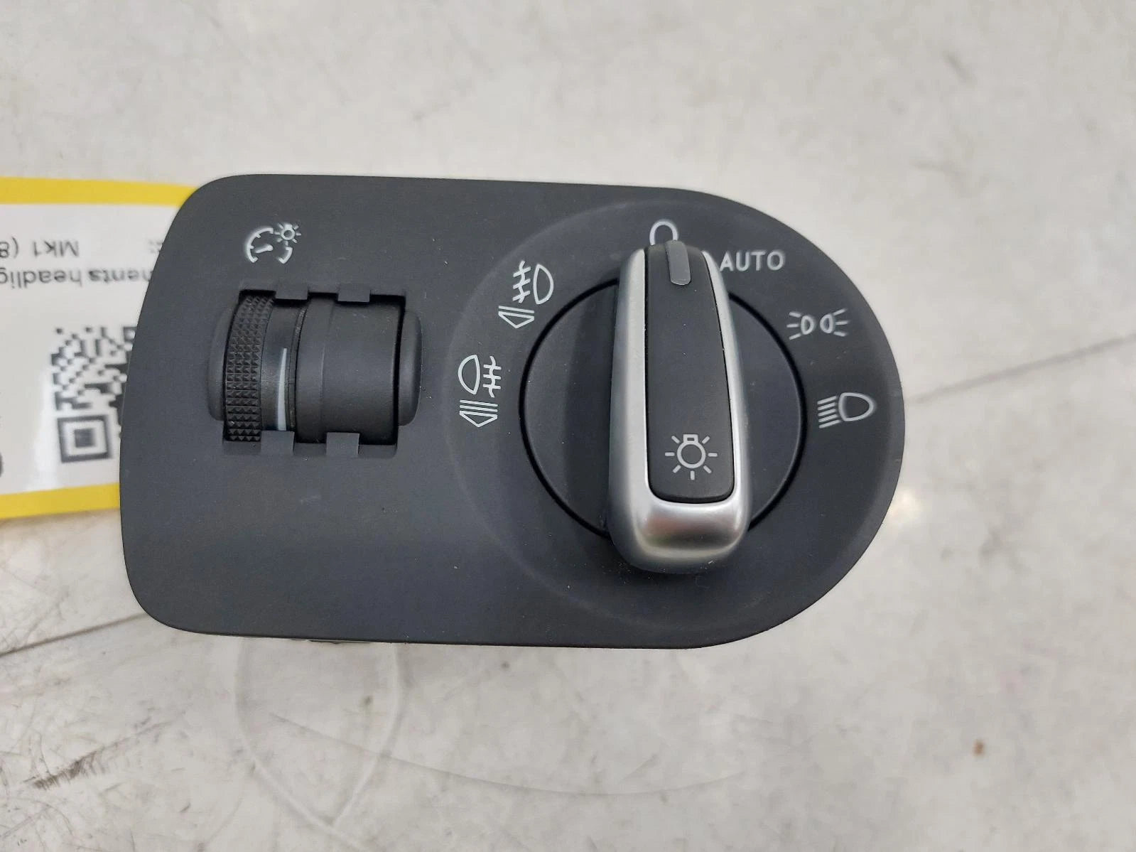 Audi Q3 Estate Headlight Headlamp Switch Dial 
