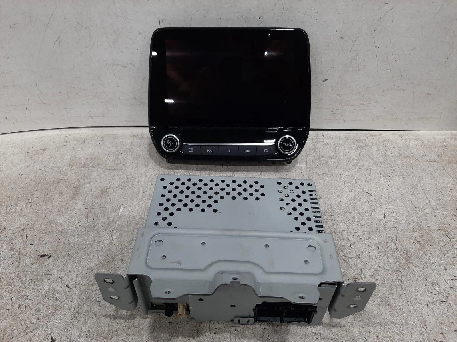 Ford Fiesta Mk8 SAT. NAV. UNIT Satellite Navigation Head Unit Set 