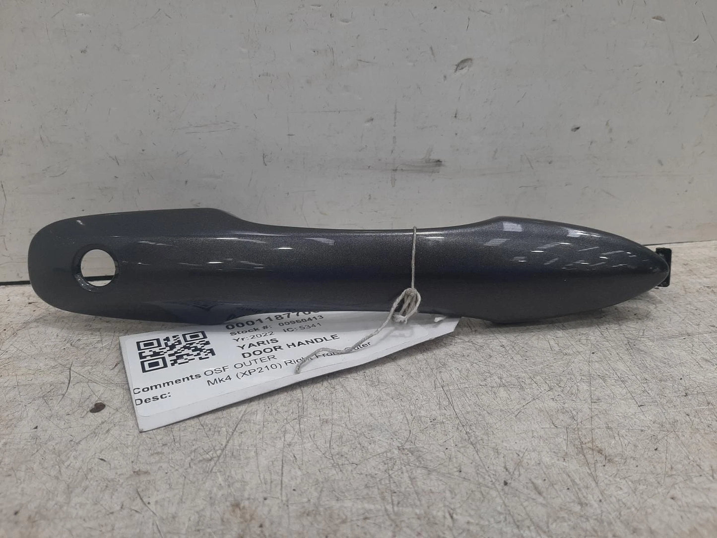 Toyota Yaris Mk4 (XP210) Right Front Outer DOOR HANDLE 