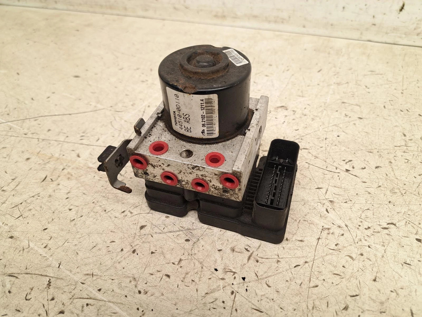 Toyota Yaris Mk2 (XP90) ABS Pump/Modulator 