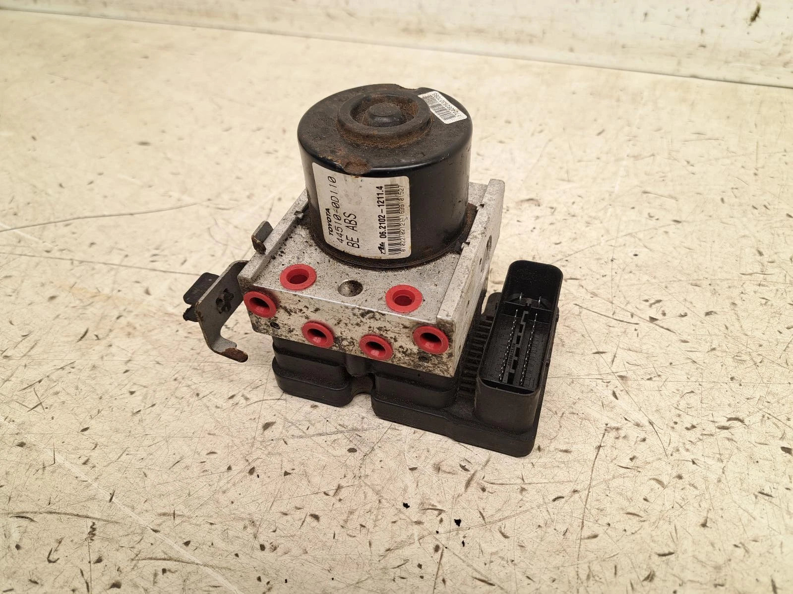 Toyota Yaris Mk2 (XP90) ABS Pump/Modulator 