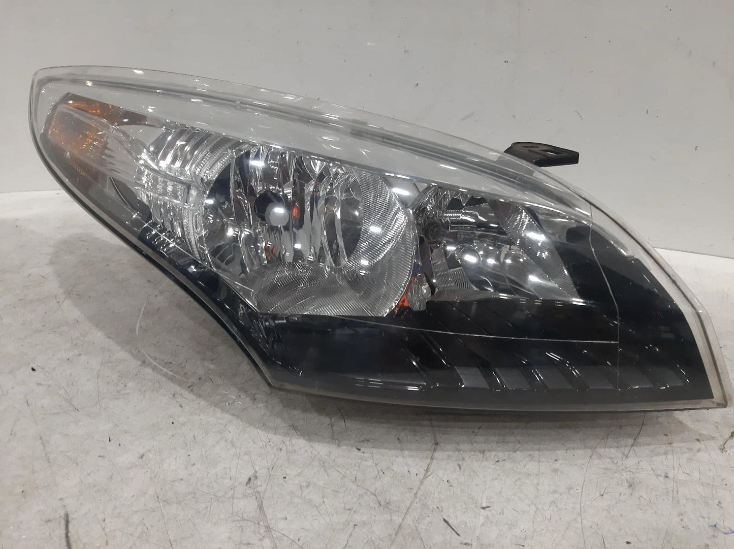 Renault Megane Iii Drivers Right Front Halogen Headlight Headlamp 