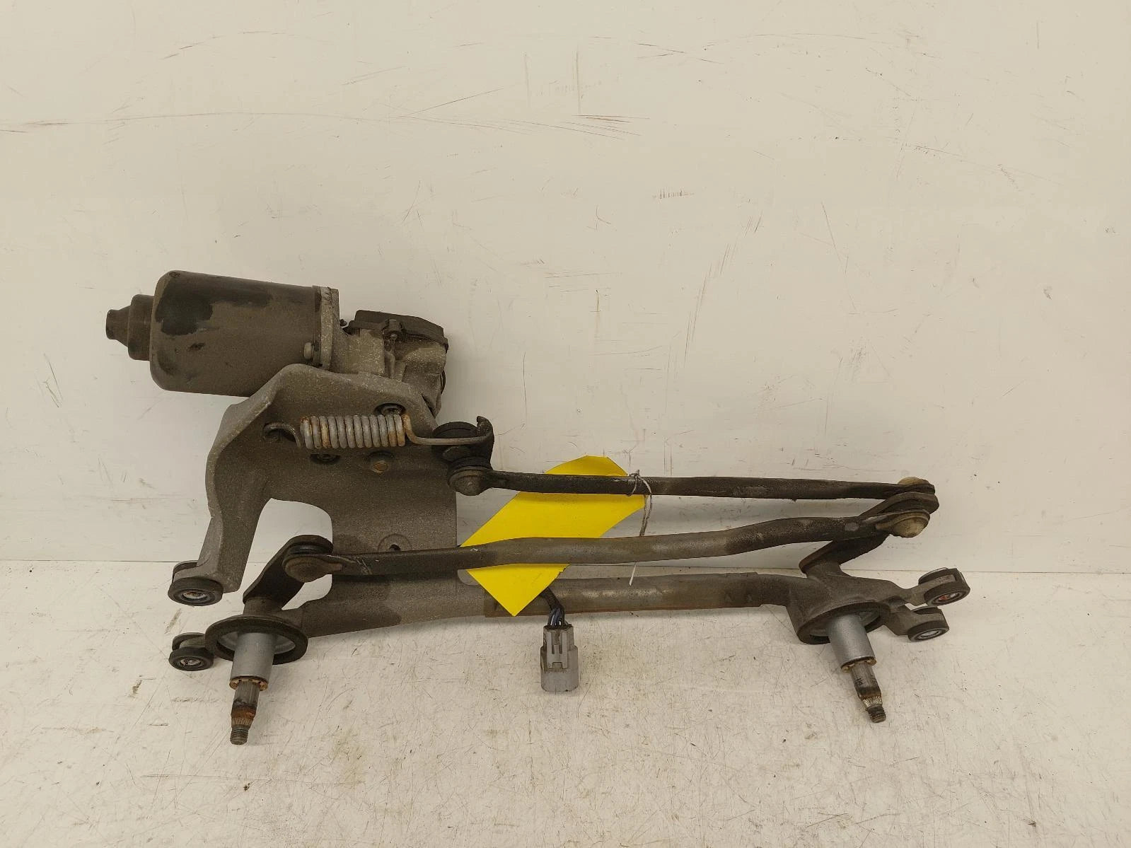 Toyota Estima Mk3 Front Wiper Motor With Rack 