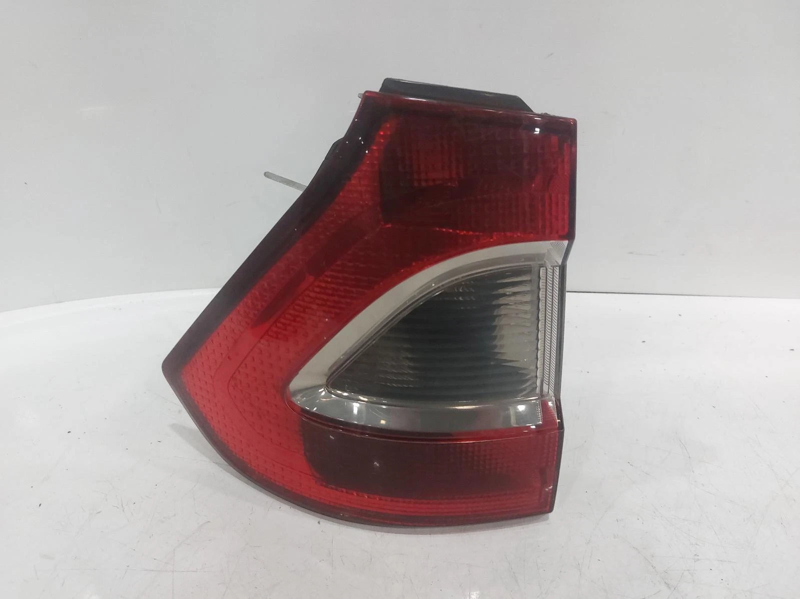 Ford Galaxy Mk3 Outer N/S Passengers Left Rear Taillight Tail Light 