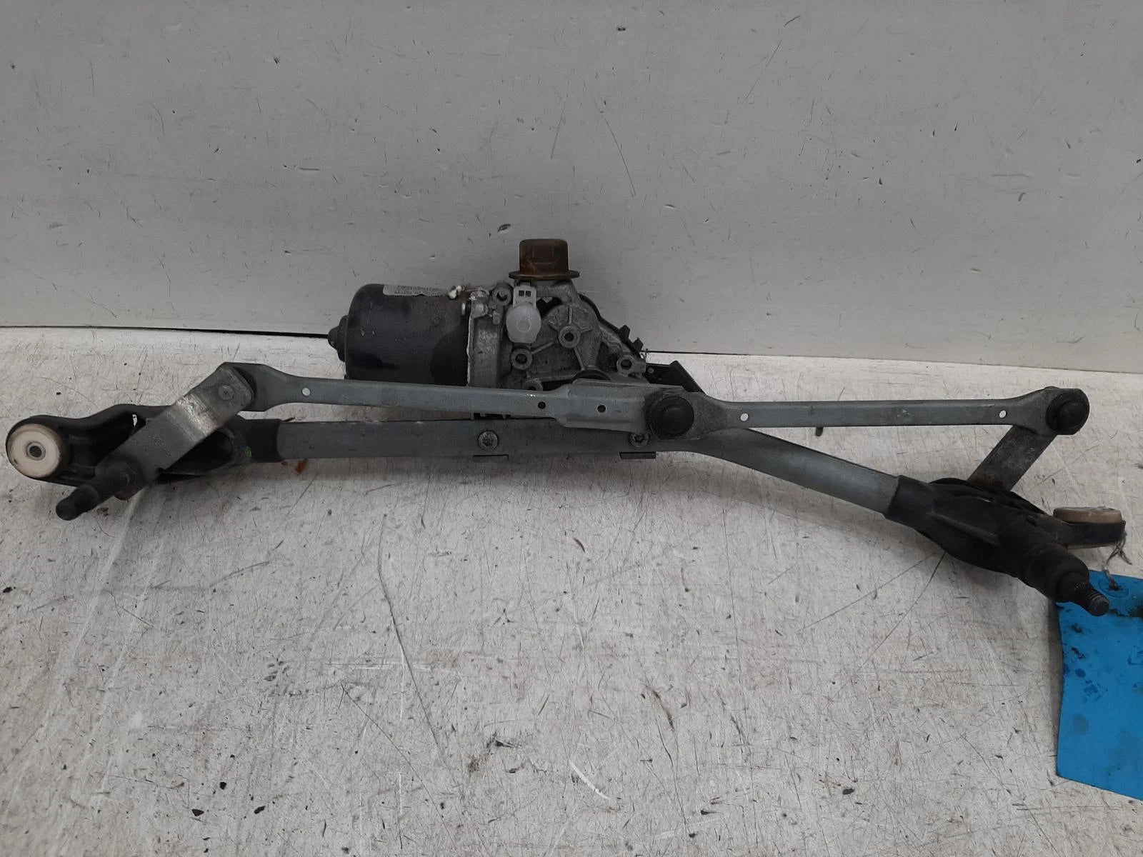 Renault Megane Valeo Front Wiper Motor With Linkage 