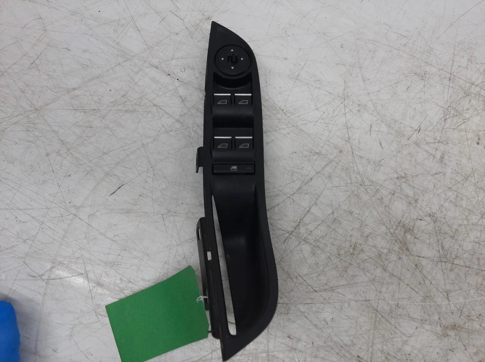 Ford Focus Mk3 O/S Right Front Drivers Master Window Switches 
