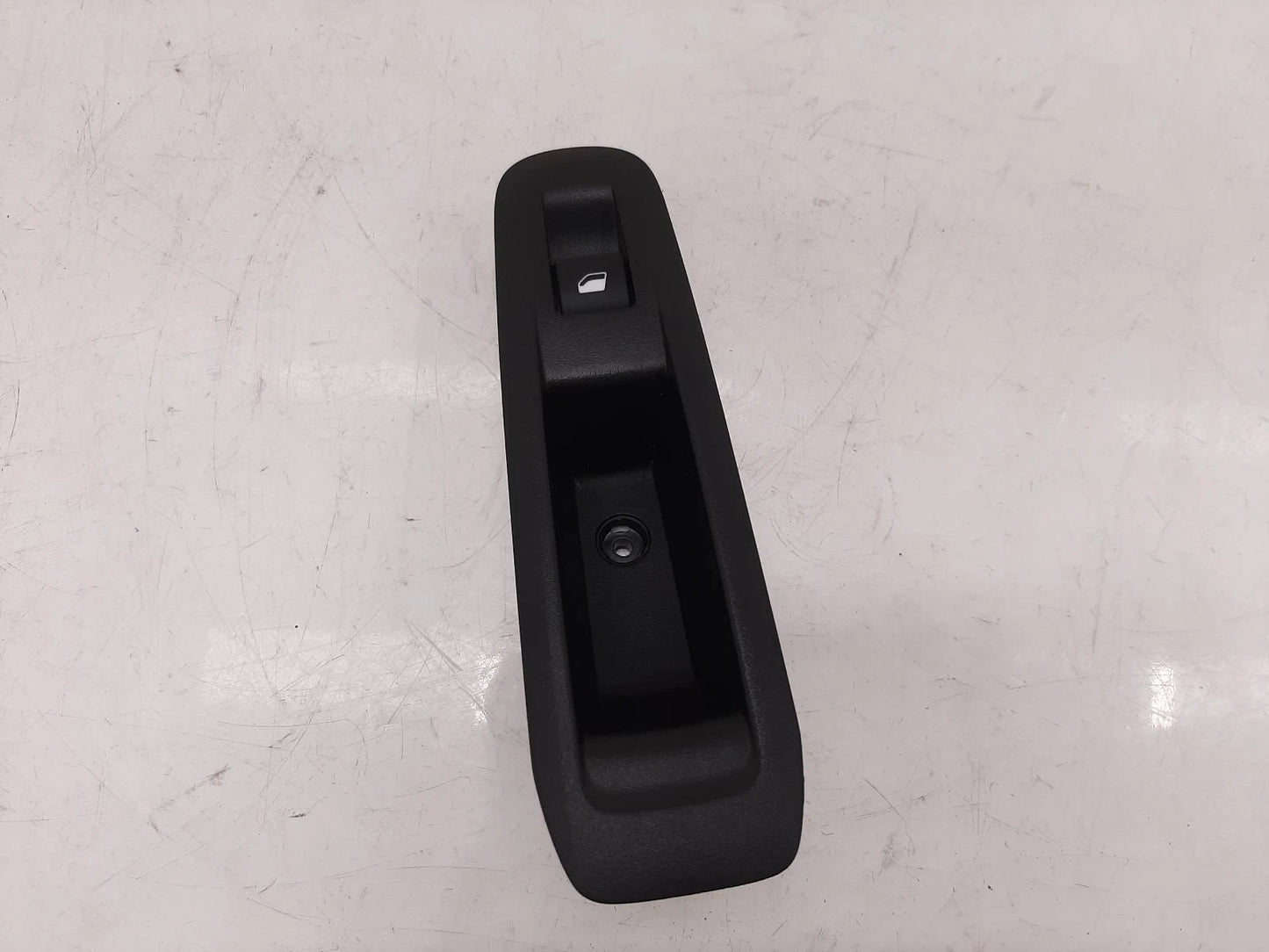 Peugeot 308 Mk2 (T9) Rear Left Window Switch 