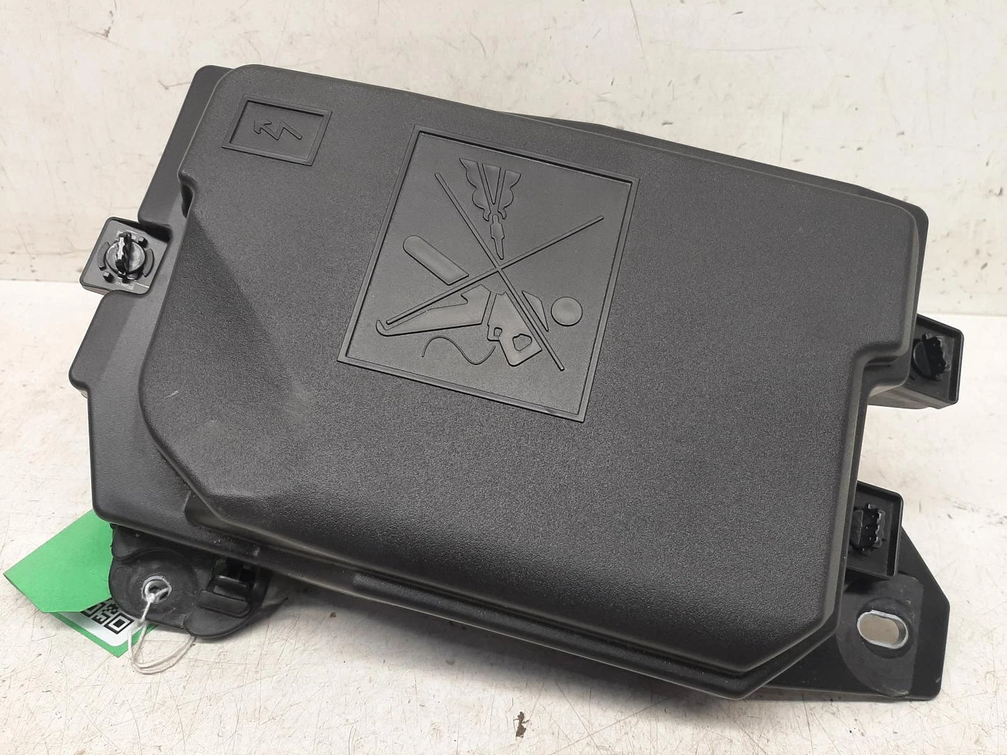 Renault Captur Mk2 Under Bonnet Fuse Box 