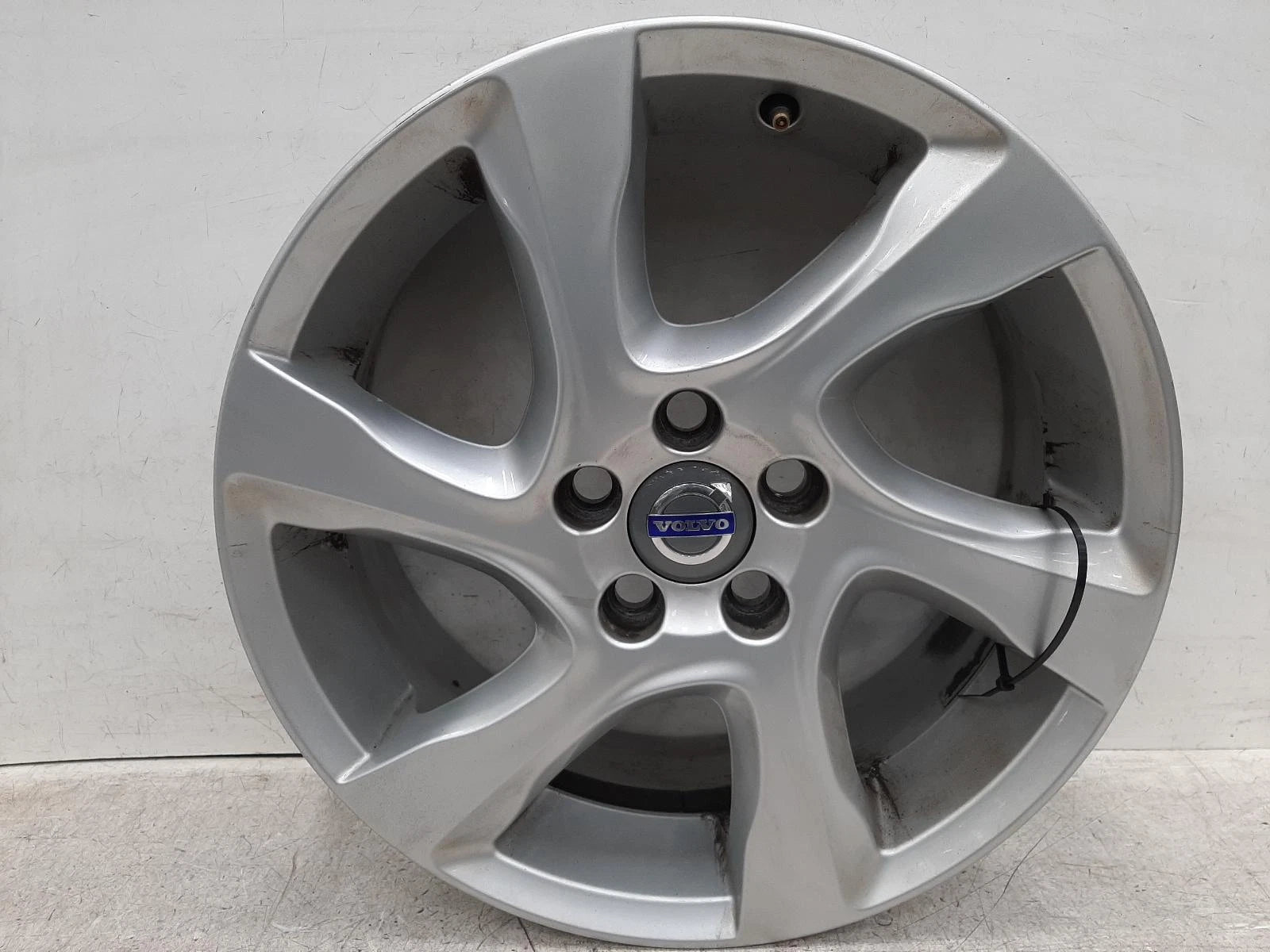 Volvo V40 Mk3 Alloy Wheel 7.0JX17H2 6 Spoke 