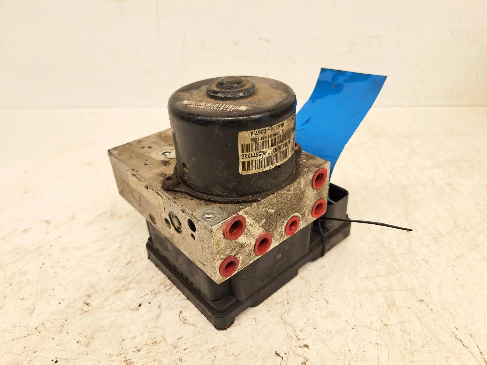 Volvo V70 2.4L Petrol Abs Pump/Modulator 