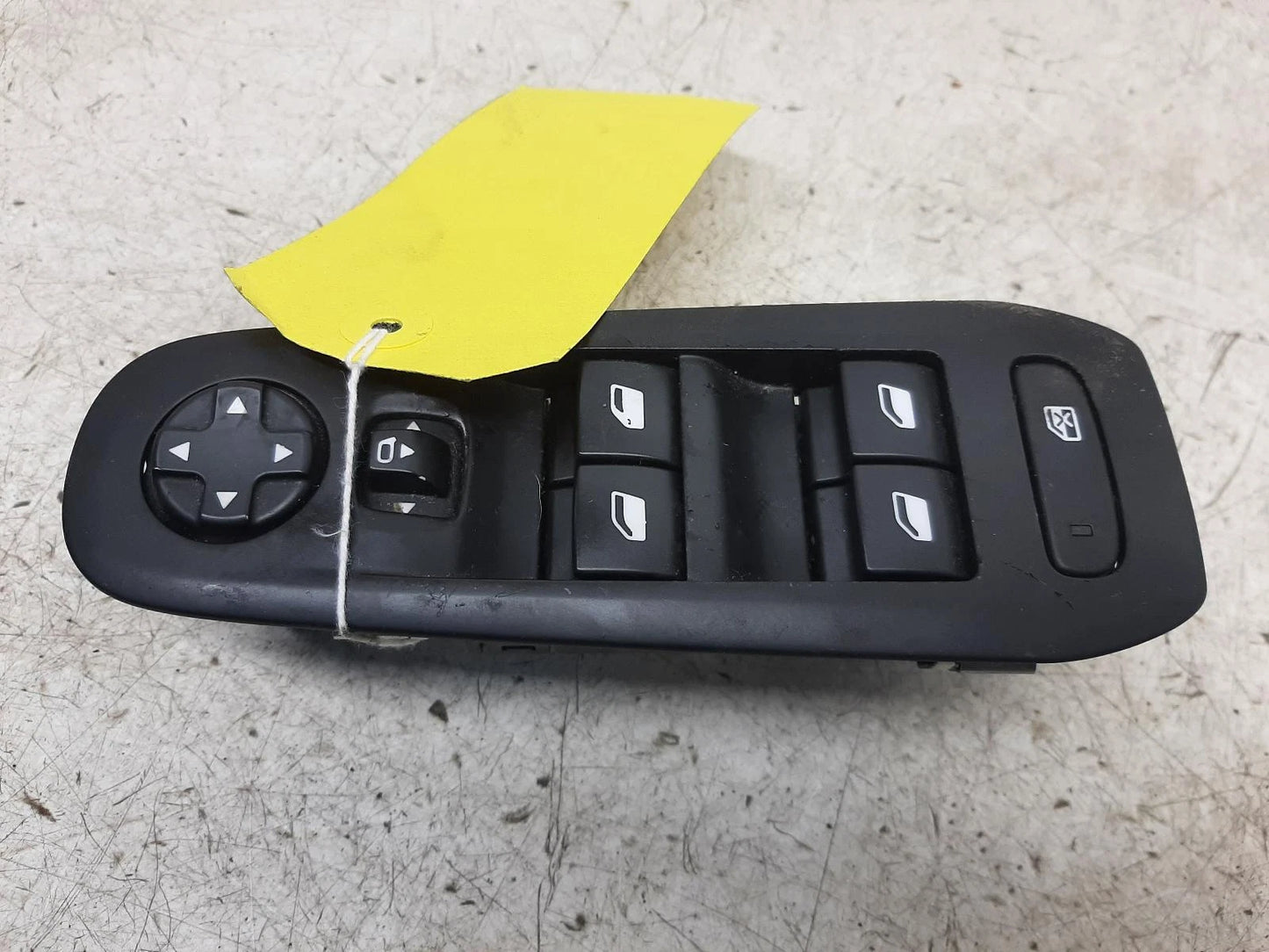 Peugeot 308 Mk2 (T9) O/S Drivers Right Front Master Window Switch 