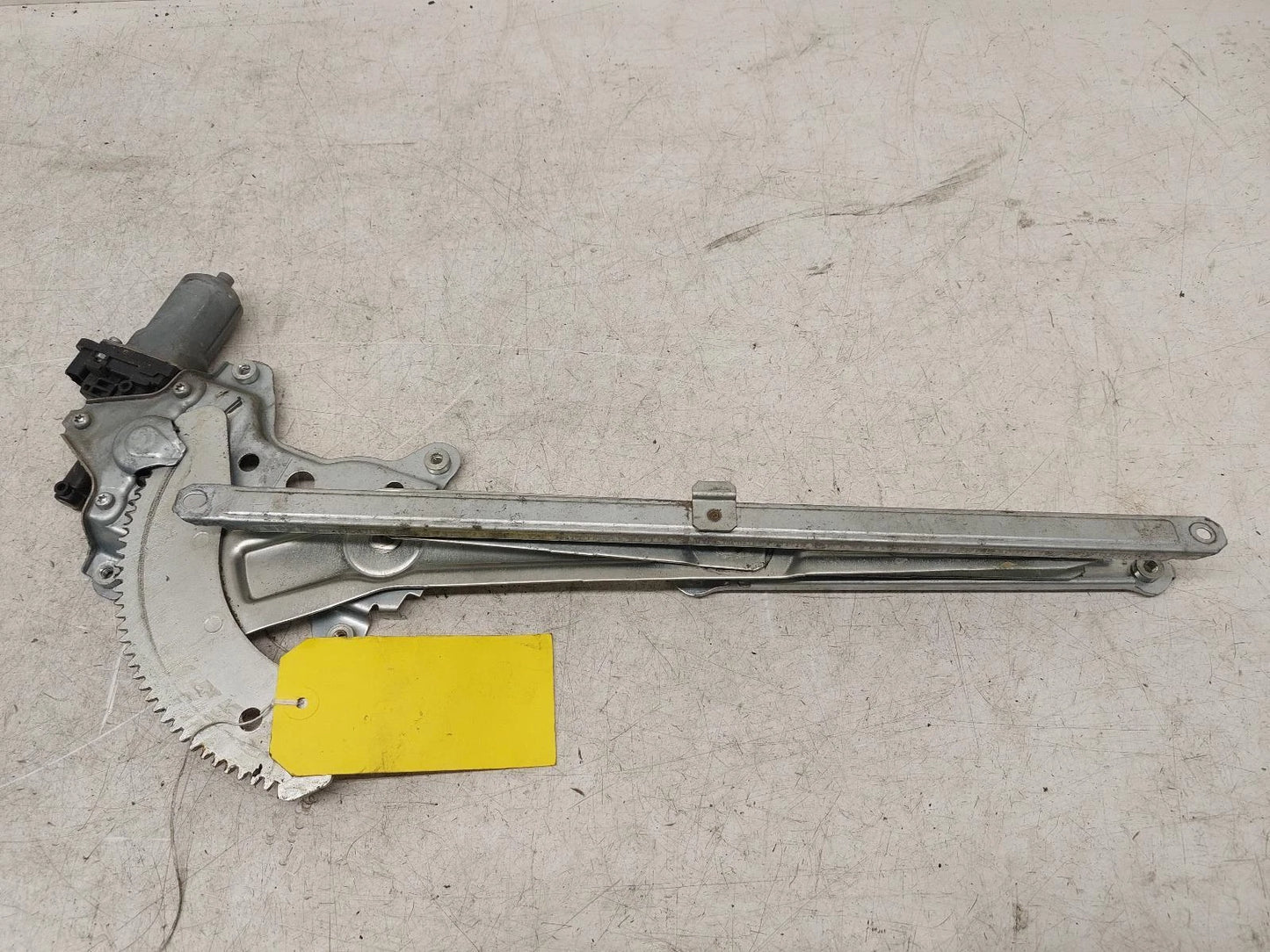 Suzuki Sx4 Window Regulator Front Passengers Side 