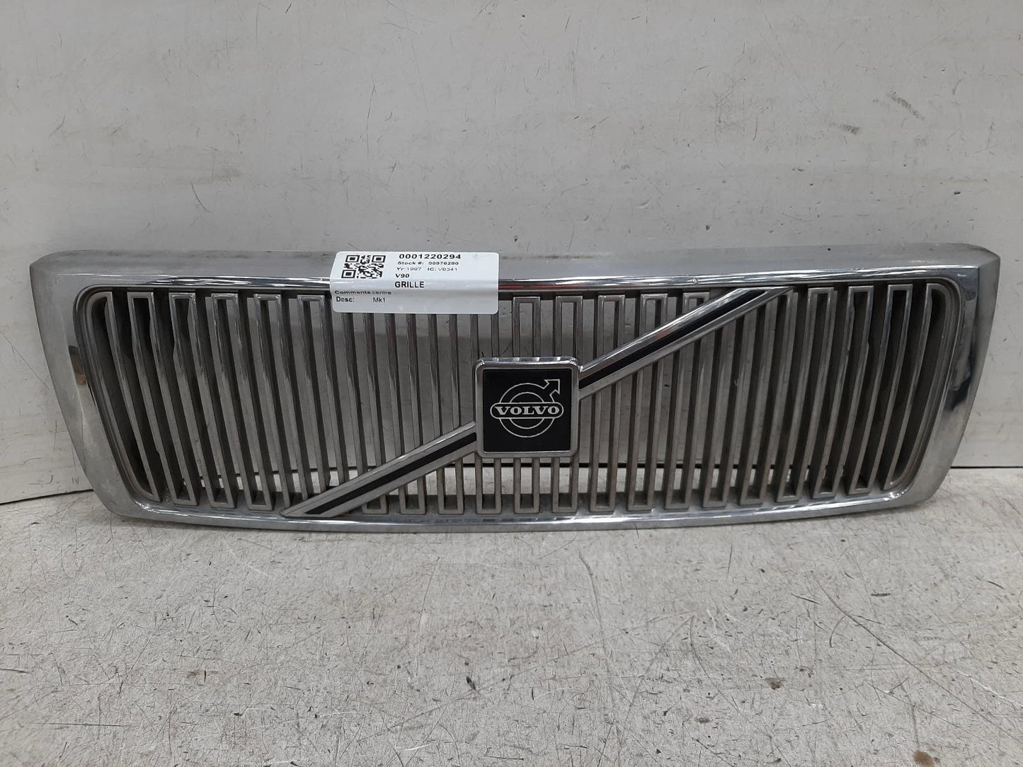 Volvo V90 Mk1 Front Centre Grille Grill 