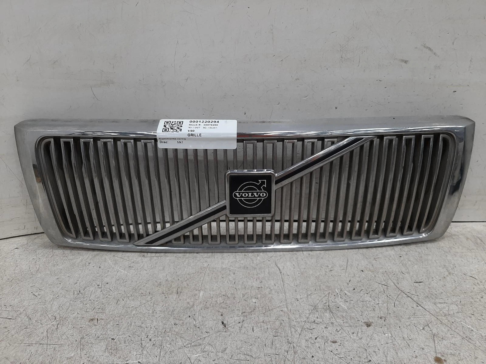 Volvo V90 Mk1 Front Centre Grille Grill 