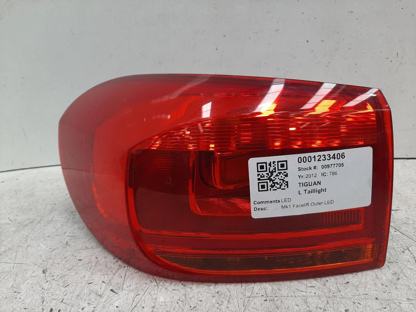 Volkswagen Tiguan Mk1 Outer N/S Passengers Left Rear Taillight Tail Light 