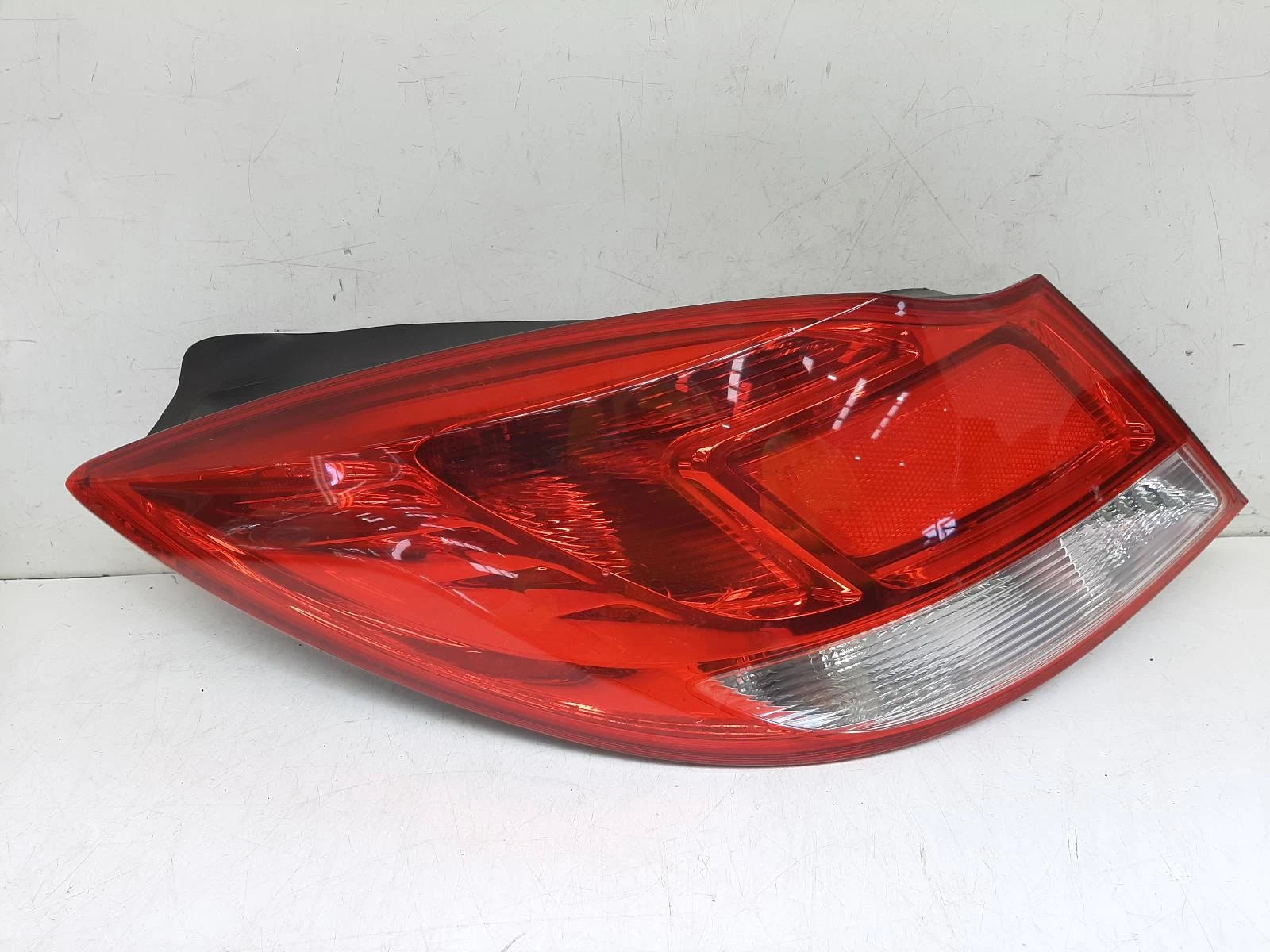 Opel Insignia Mk1 N/S Passengers Left Rear Taillight Tail Light 