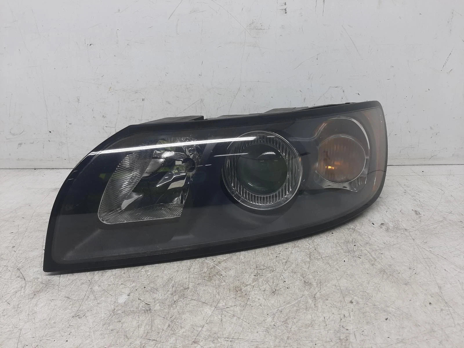 Volvo S40 Mk2 N/S Passengers Left Front Xenon Headlight Headlamp 