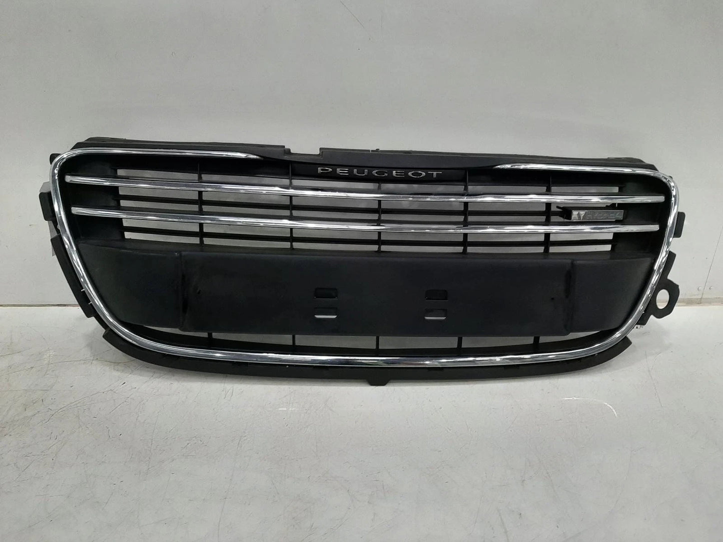 Peugeot 508 Mk1 Front Centre Black Grille Grill 