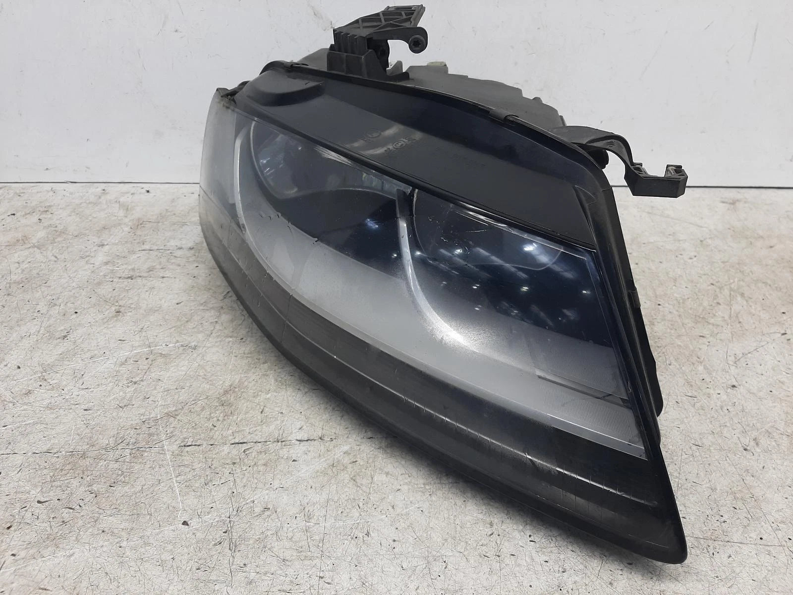 Audi A4 Mk4 (B8) O/S Drivers Right Front Halogen Headlight Headlamp 