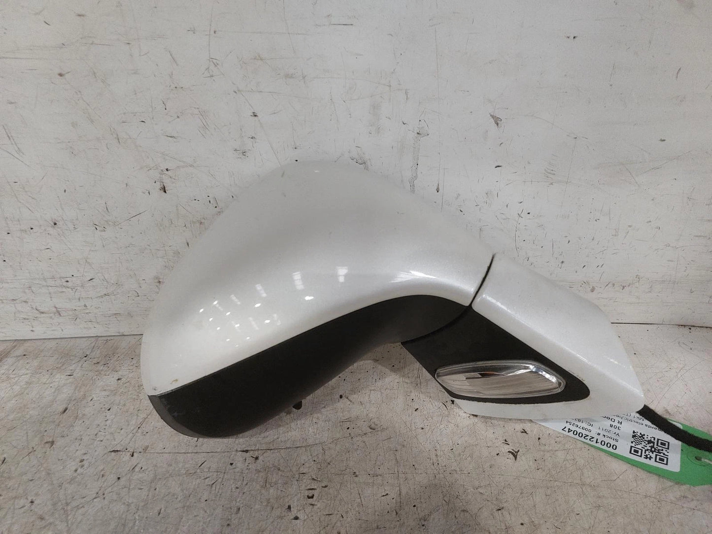 Peugeot 308 Mk1 White O/S Drivers Right Door Wing Mirror 