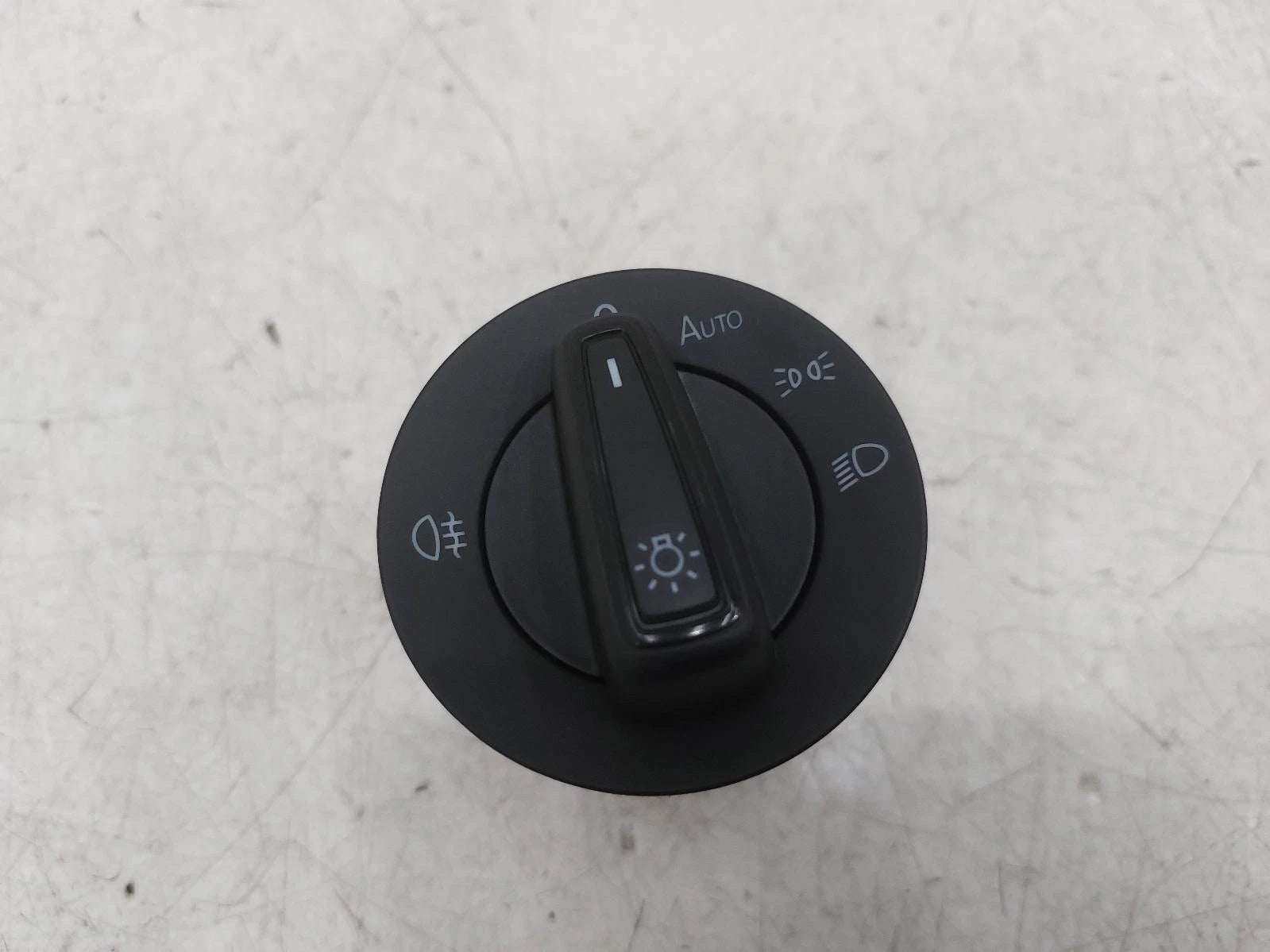 Volkswagen T-Roc Mk1 Headlight Headlamp Switch Dial 