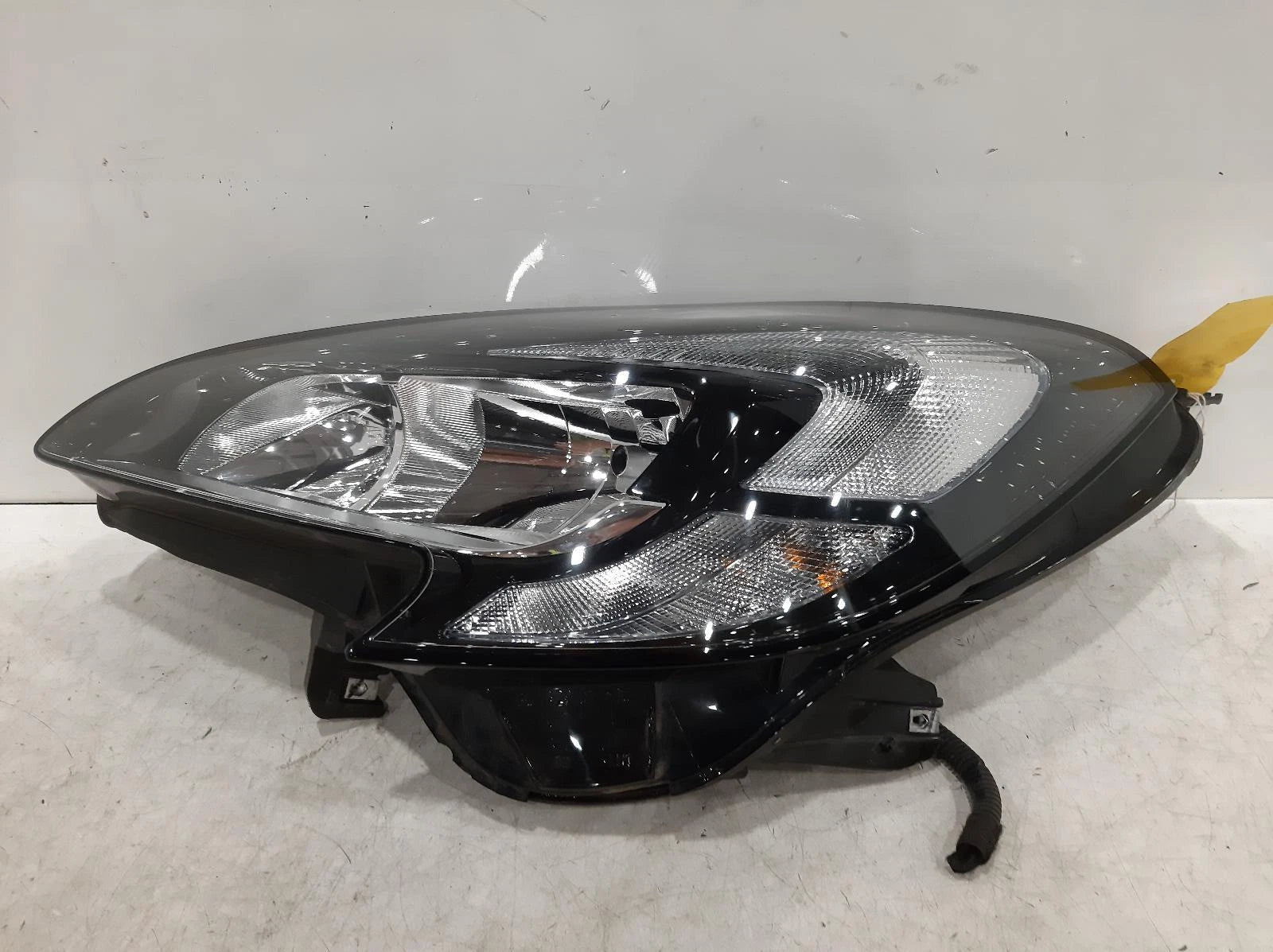 Opel Corsa E Passengers Left Front Halogen Headlight Headlamp 