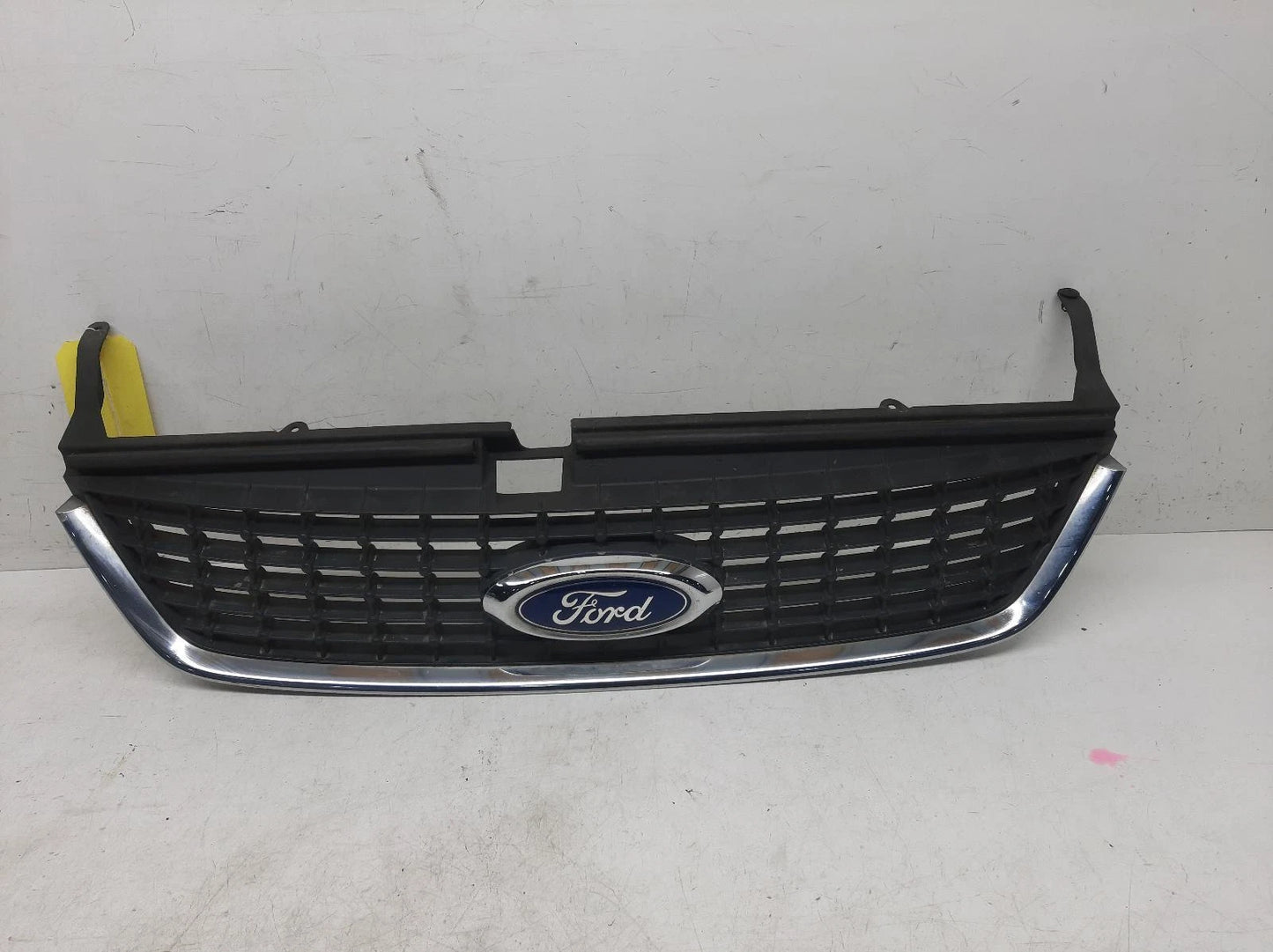 Ford Mondeo Mk4 Front Centre Bumper Black Grille Grill 