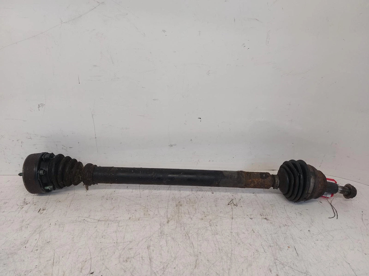 Volkswagen Beetle 2.0L Petrol Drivers Right Front Driveshaft with ABS 