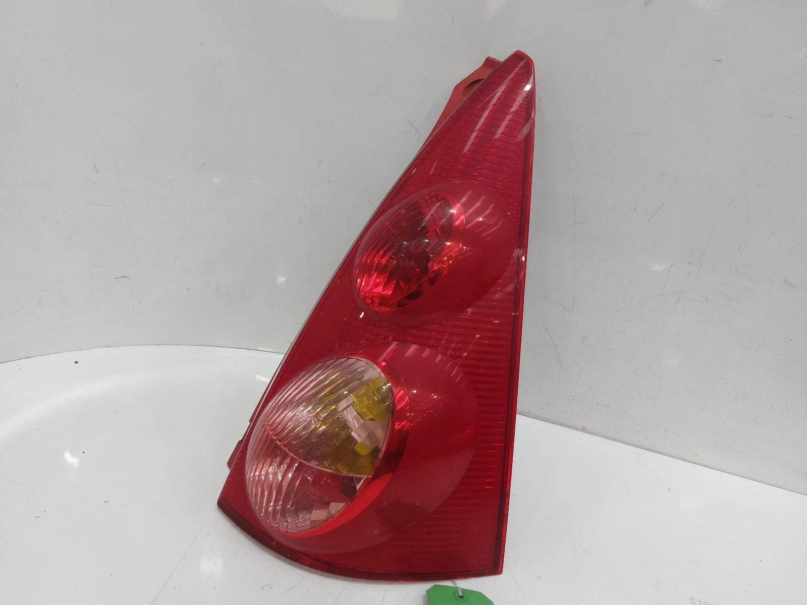 Peugeot 107 Drivers Right Rear Taillight Tail Light 