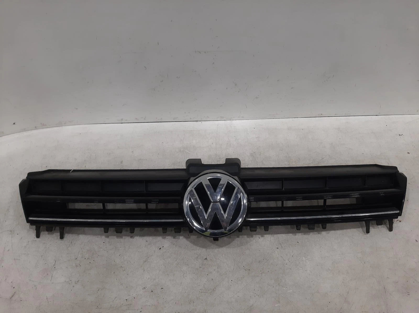 Volkswagen Golf Mk7 Front Centre Grille Grill 