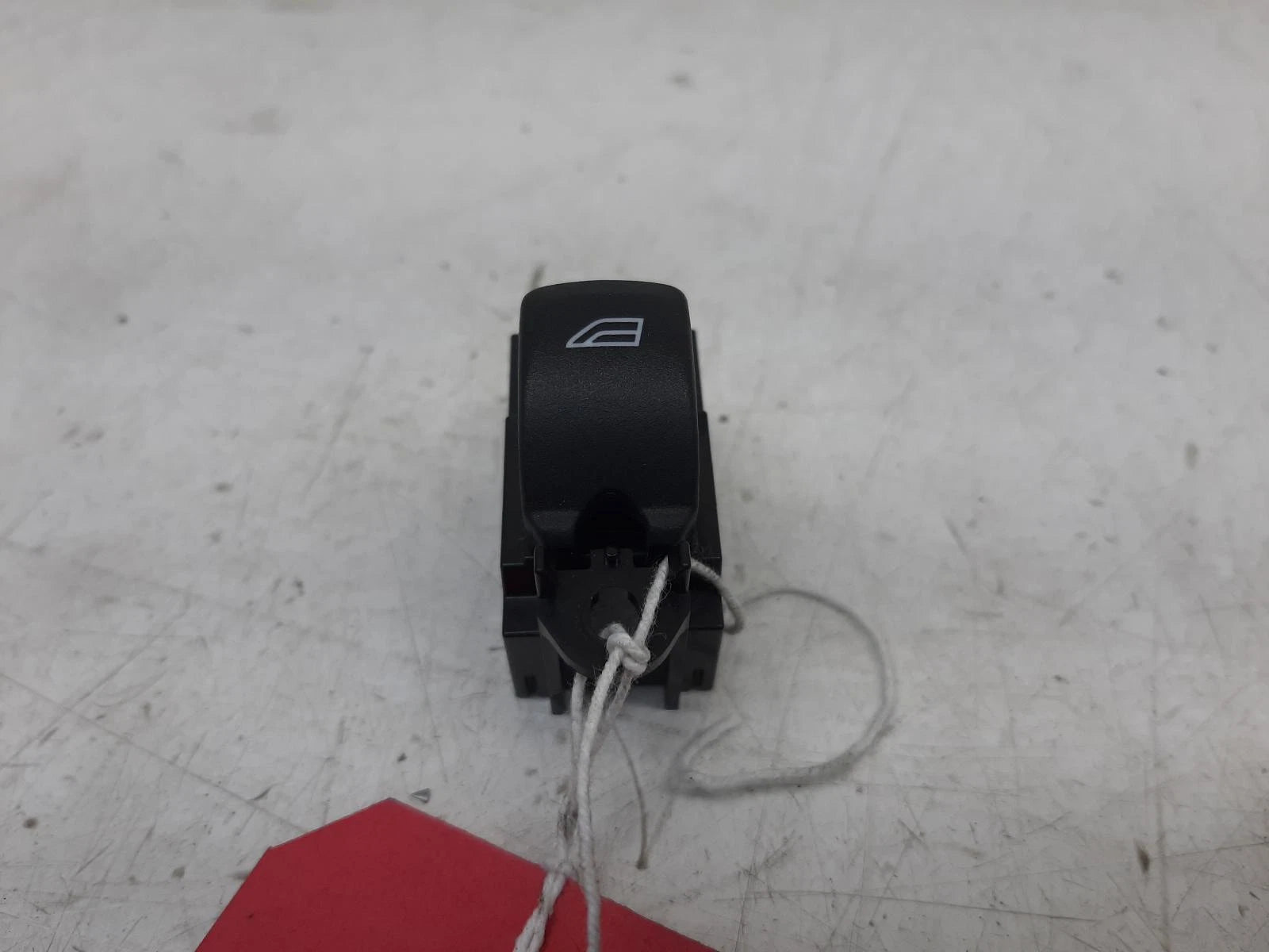 Volvo V70 Mk3 Facelift N/S Left Front Passengers Window Switch 