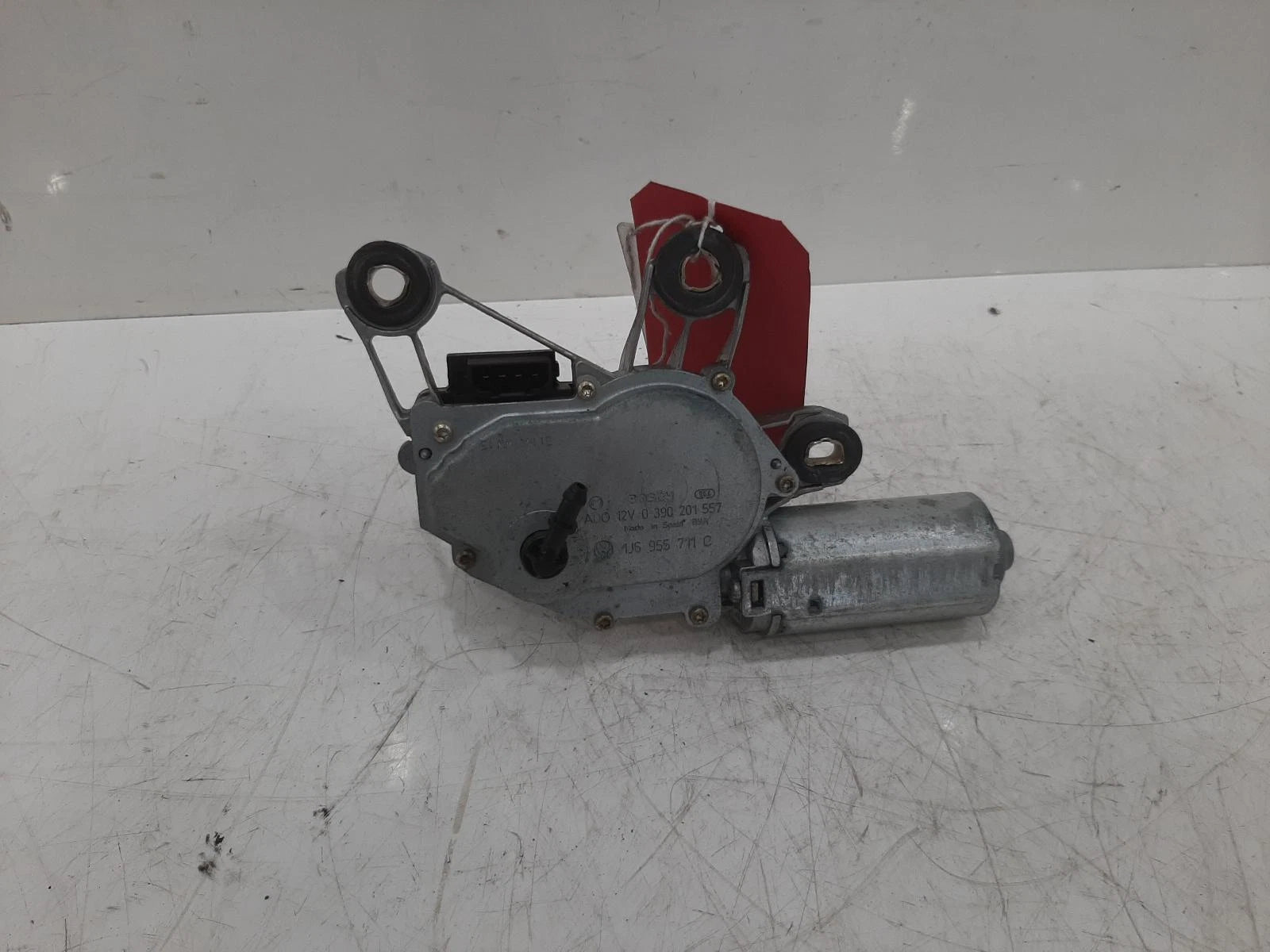 Volkswagen Golf Mk4 (1J) Rear Wiper Motor 