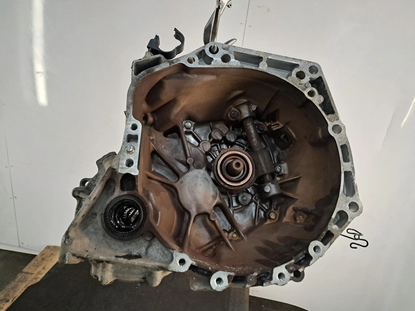 Peugeot 108 Mk1 5 Speed Manual Gearbox 1KR 