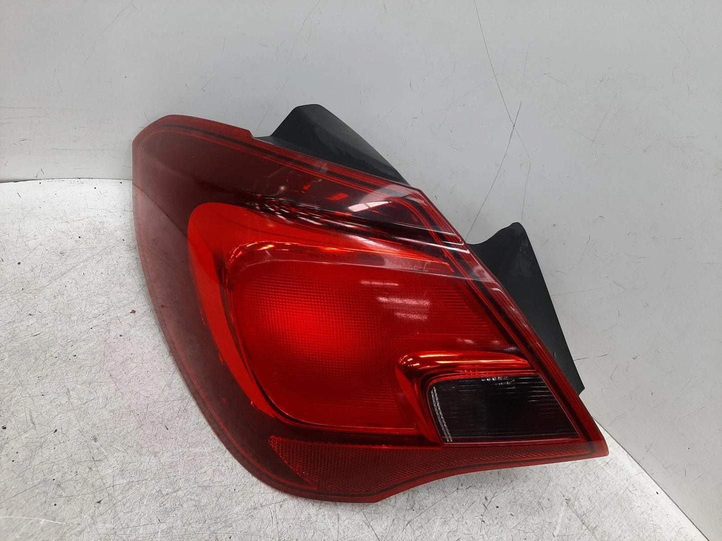 Opel Corsa E Passengers Left Rear Bulb Taillight Tail Light 