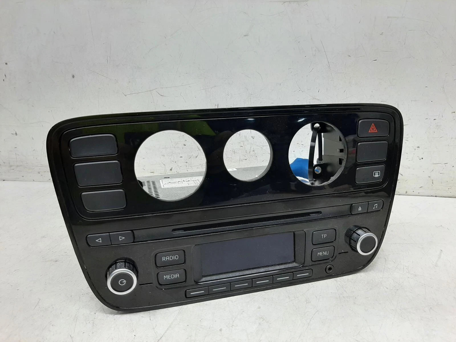 Volkswagen Up Mk1 OEM Radio/CD/Stereo Head Unit No Code Available 