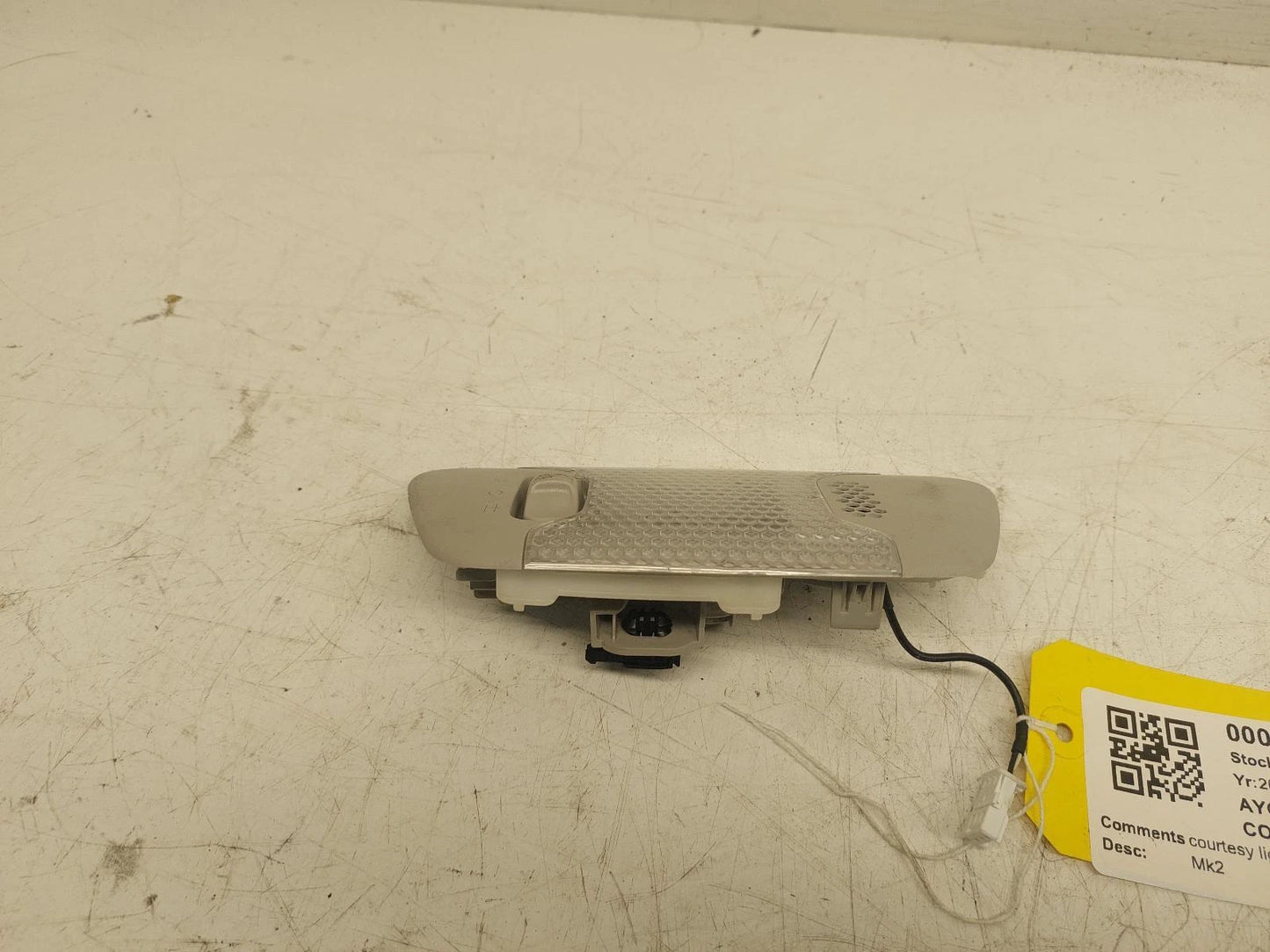 Toyota Aygo Mk2 COURTESY LIGHT 