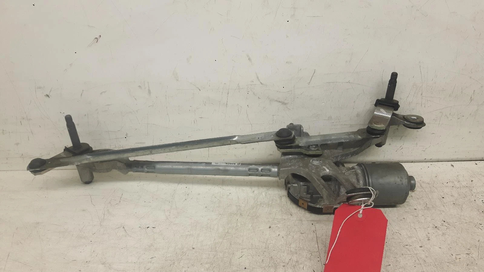 Volvo Xc90 Valeo Front Wiper Motor With Linkage 