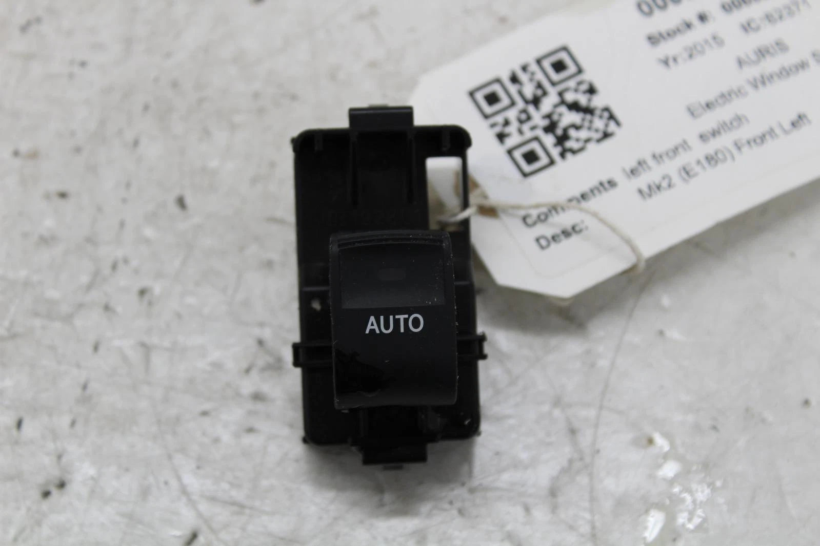Toyota Auris Front Left Window Switches 500651 