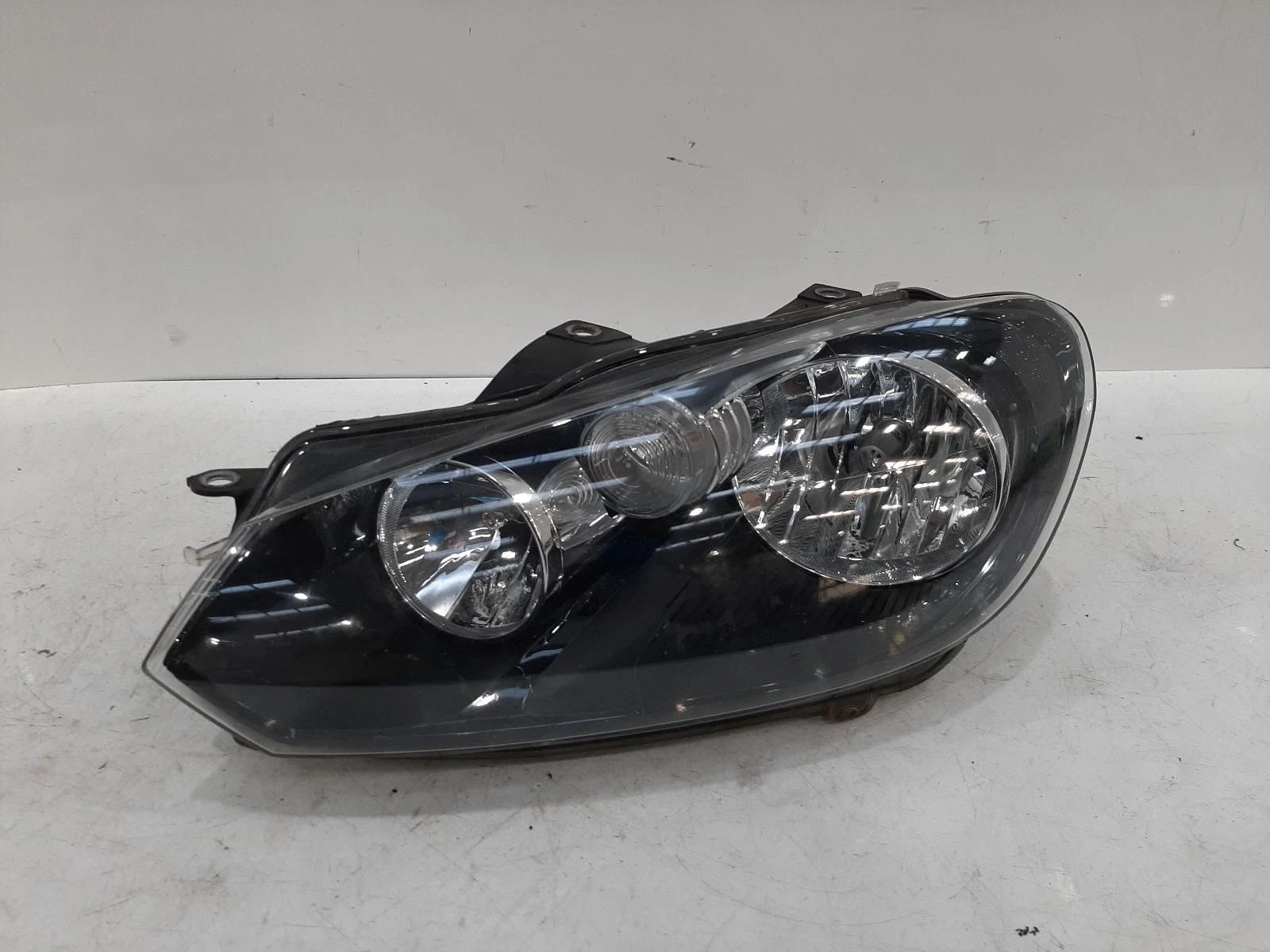 Volkswagen Golf Mk6 (5K) N/S Passengers Left Front Headlight Headlamp 