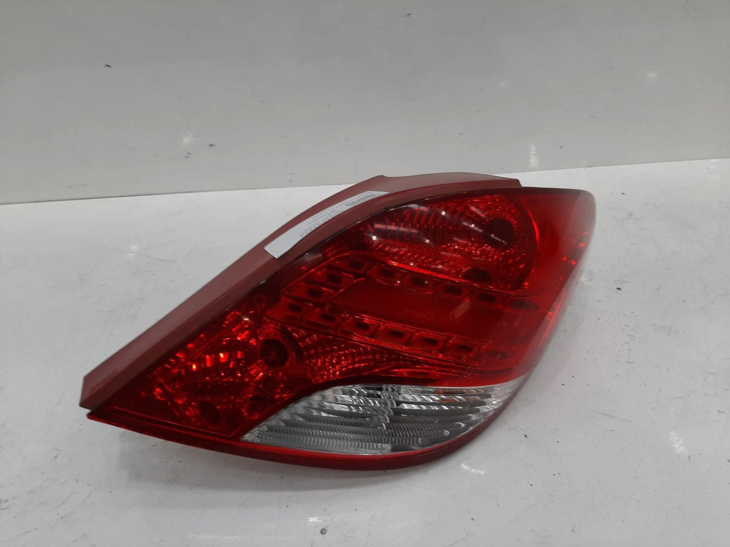 Peugeot 207 Mk1 O/S Right Rear Bulb Type Taillight Tail Light 
