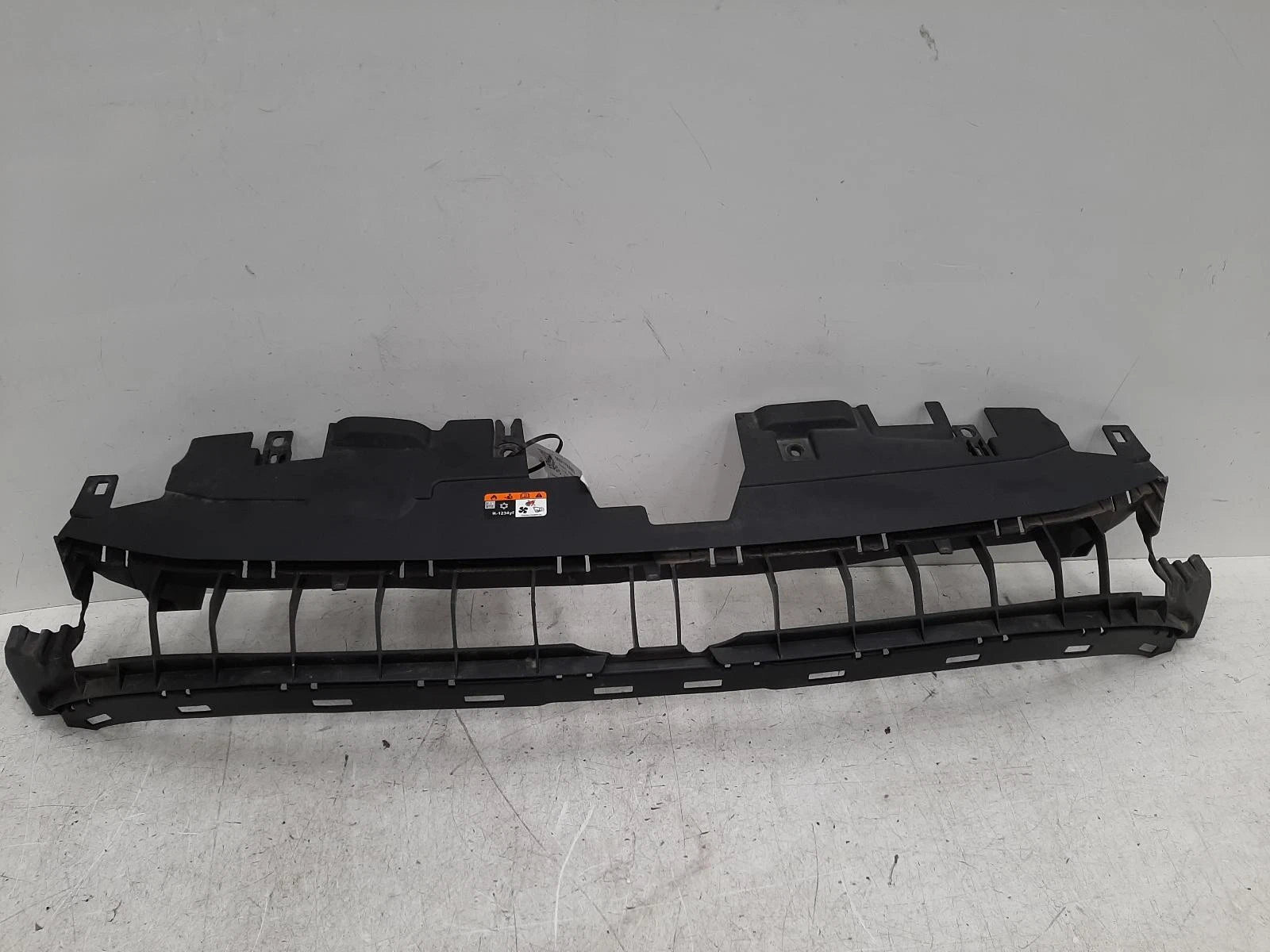 Ford Fiesta Mk8 Front Centre Grille Grill 