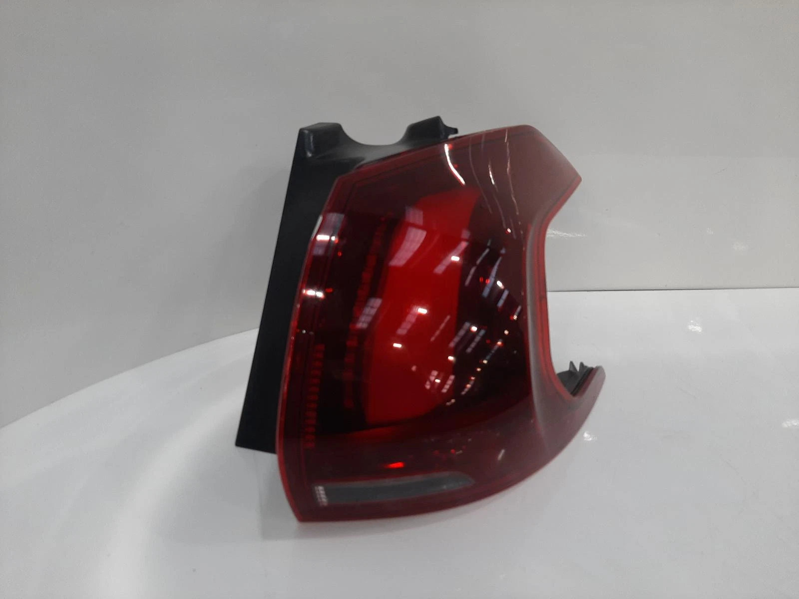 Peugeot 2008 Mk1 O/S Drivers Right Rear Outer Taillight Tail Light 1248261 