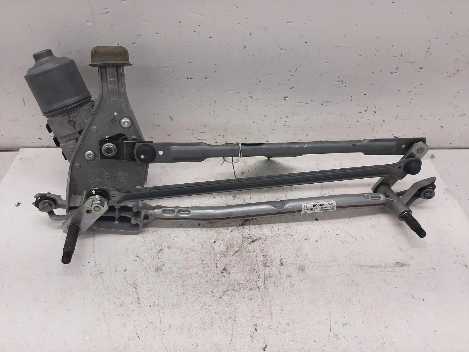 Peugeot PEUGEOT 2008 Bosch Front Wiper Motor With Linkage 0 390 241 578 