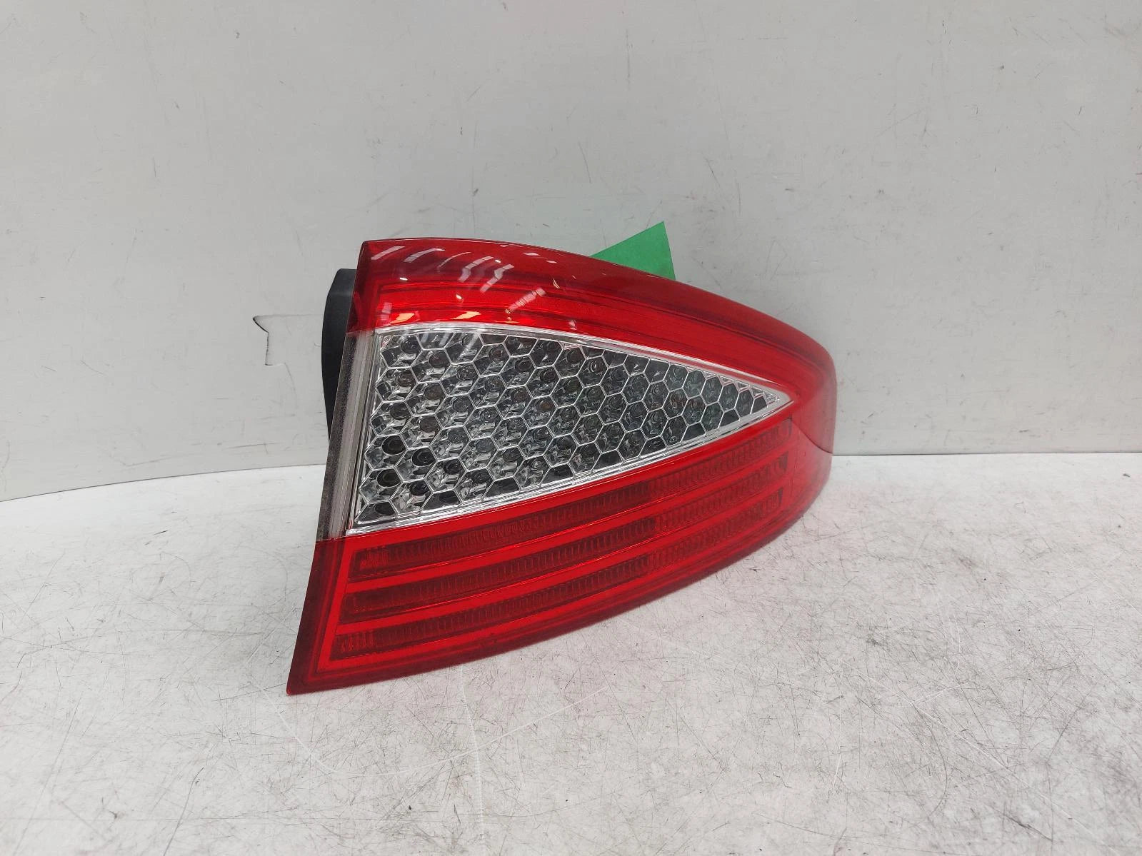 Ford Mondeo Mk4 O/S Drivers Right Rear Outer LED Taillight Tail Light 