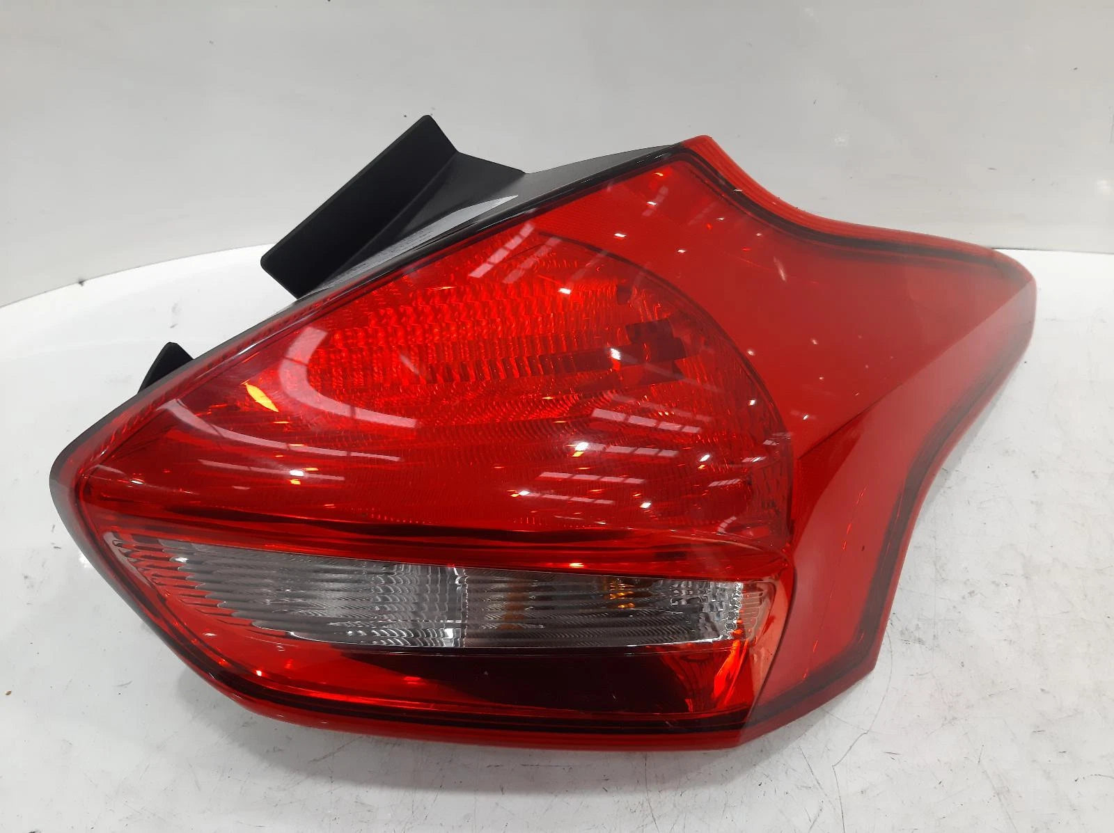 Ford Focus Mk3 O/S Right Rear Taillight Tail Light 