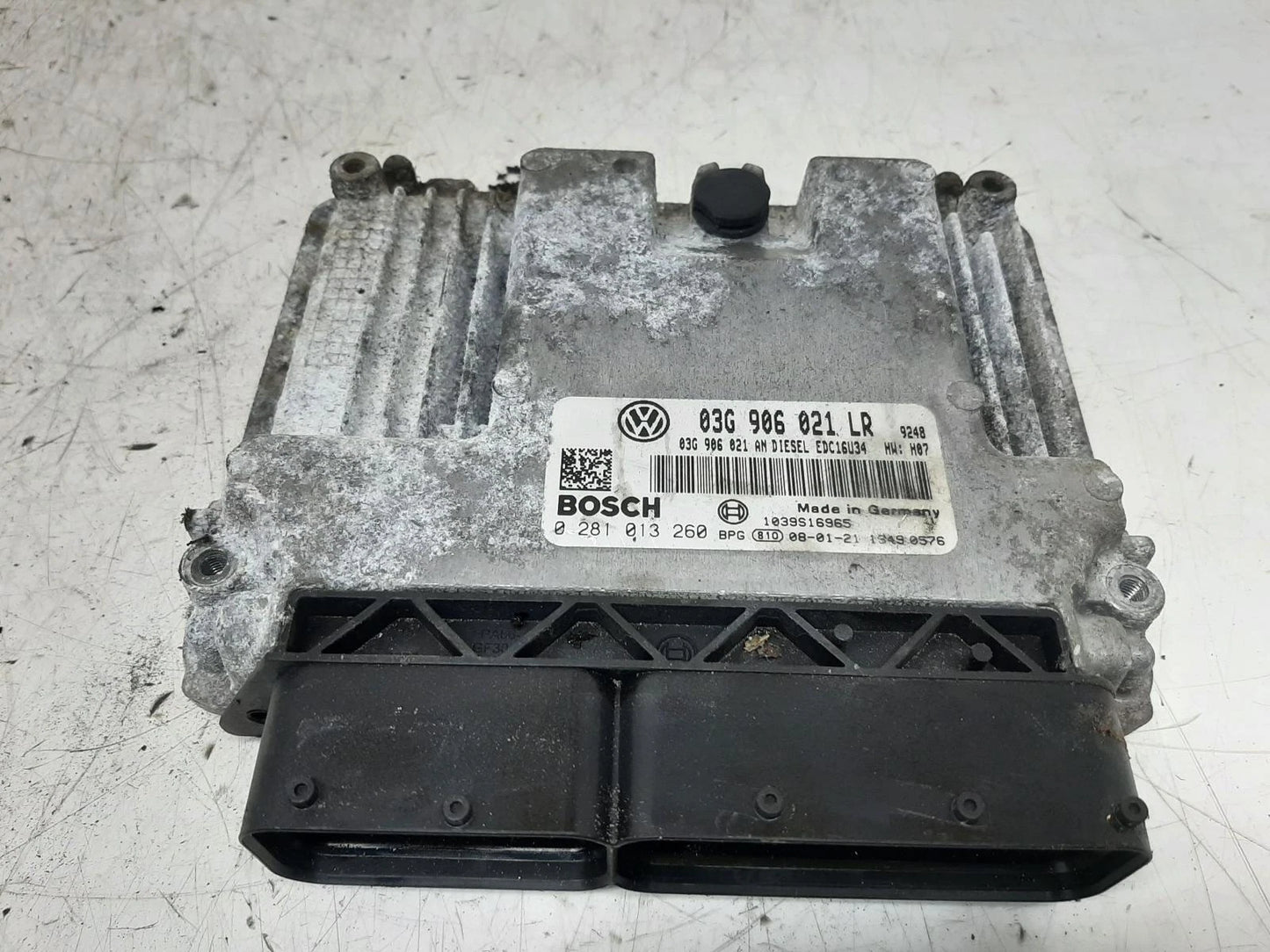 Volkswagen Passat B6 1.9L Bxe Manual ECU Engine Management Module 