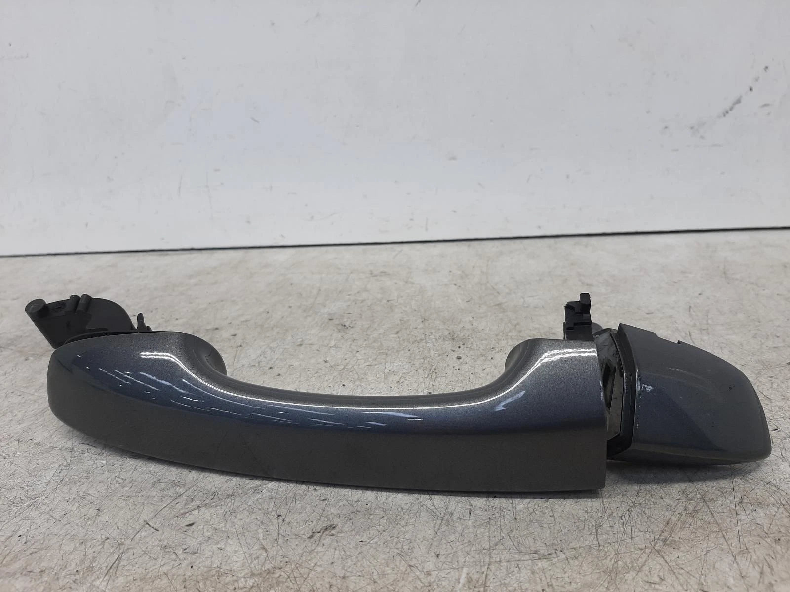 Volkswagen Tiguan Mk2 (AD) Front Right Outer DOOR HANDLE 