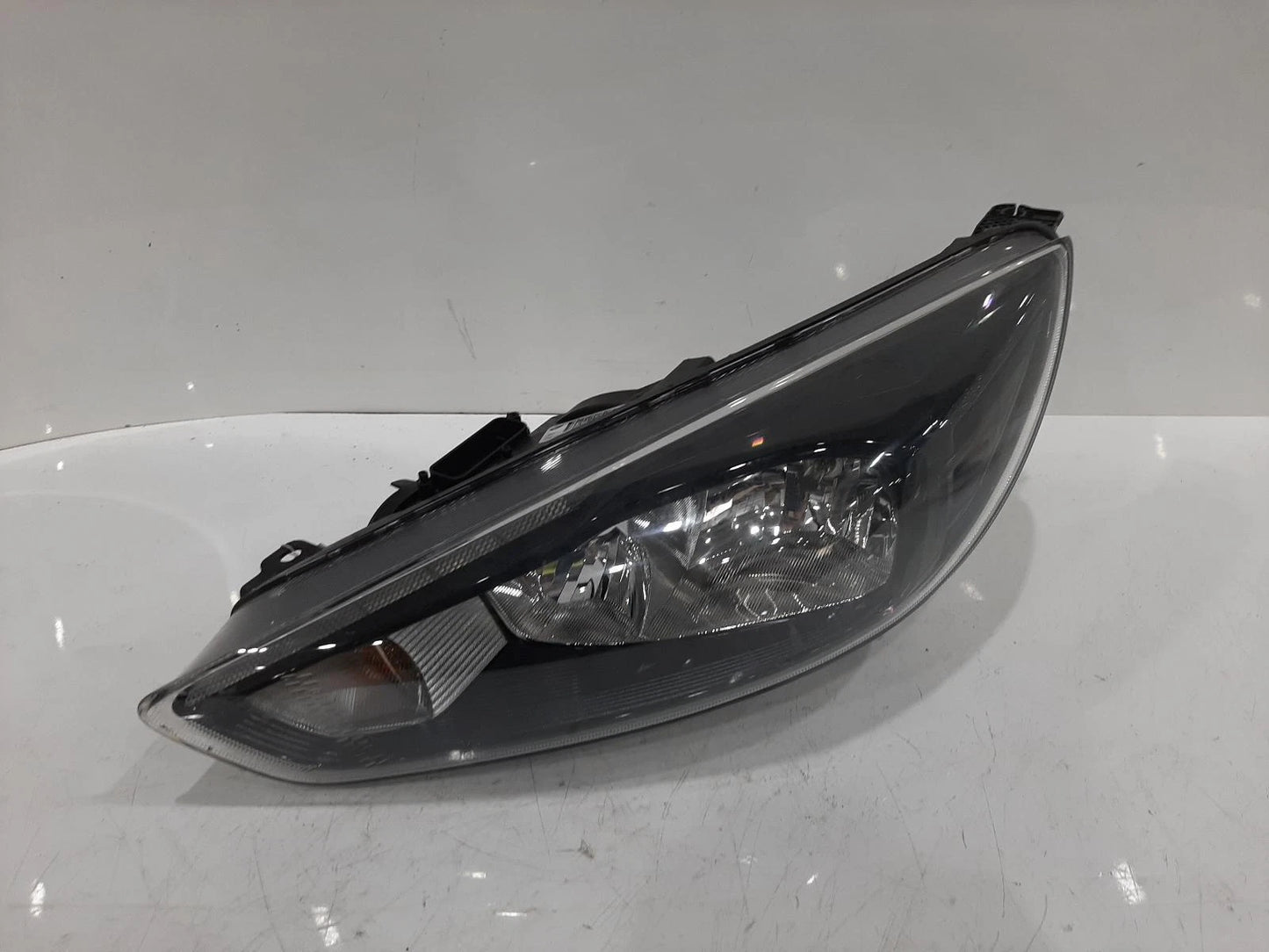 Ford Focus Mk3 Facelift N/S Passenger Left Front Halogen Headlight Headlamp 