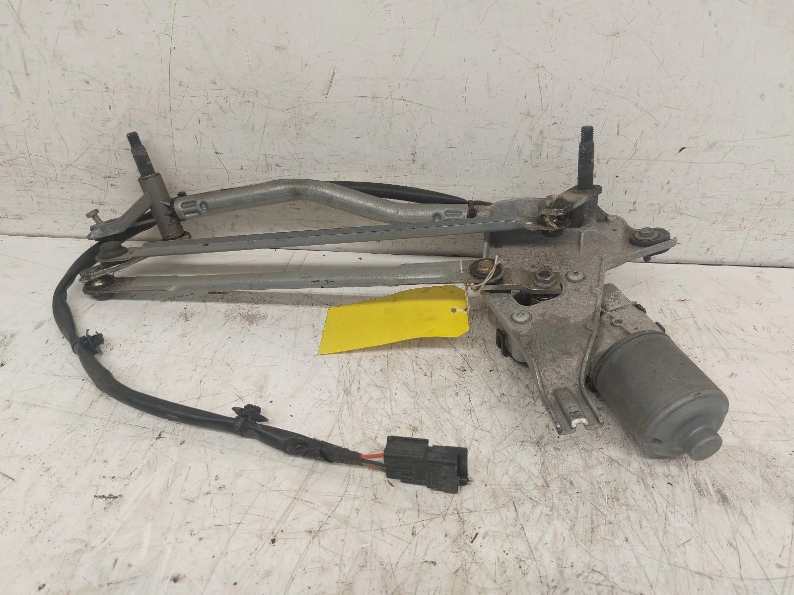Peugeot 207Cc Bosch Front Wiper Motor With Linkage 